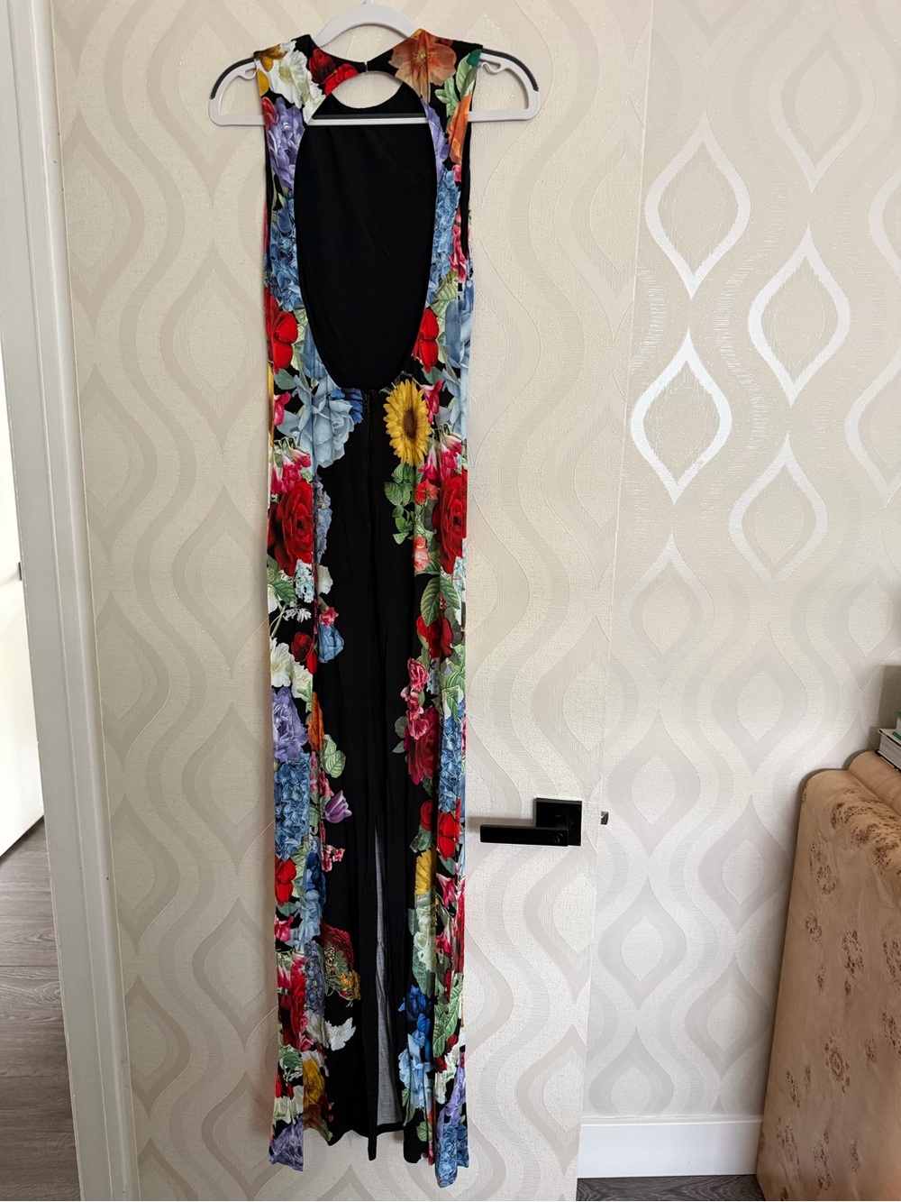 ALICE + OLIVIA BLACK FORAL MAXI - Picture 2 of 5